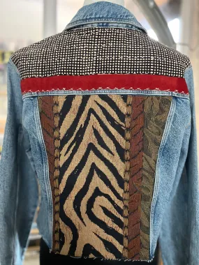 DENIM SHIRT JACKET - SIZE MED - LARGE