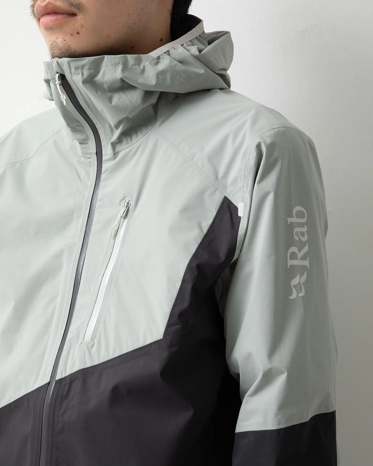 DOWNPOUR TRAIL LIGHT JACKET