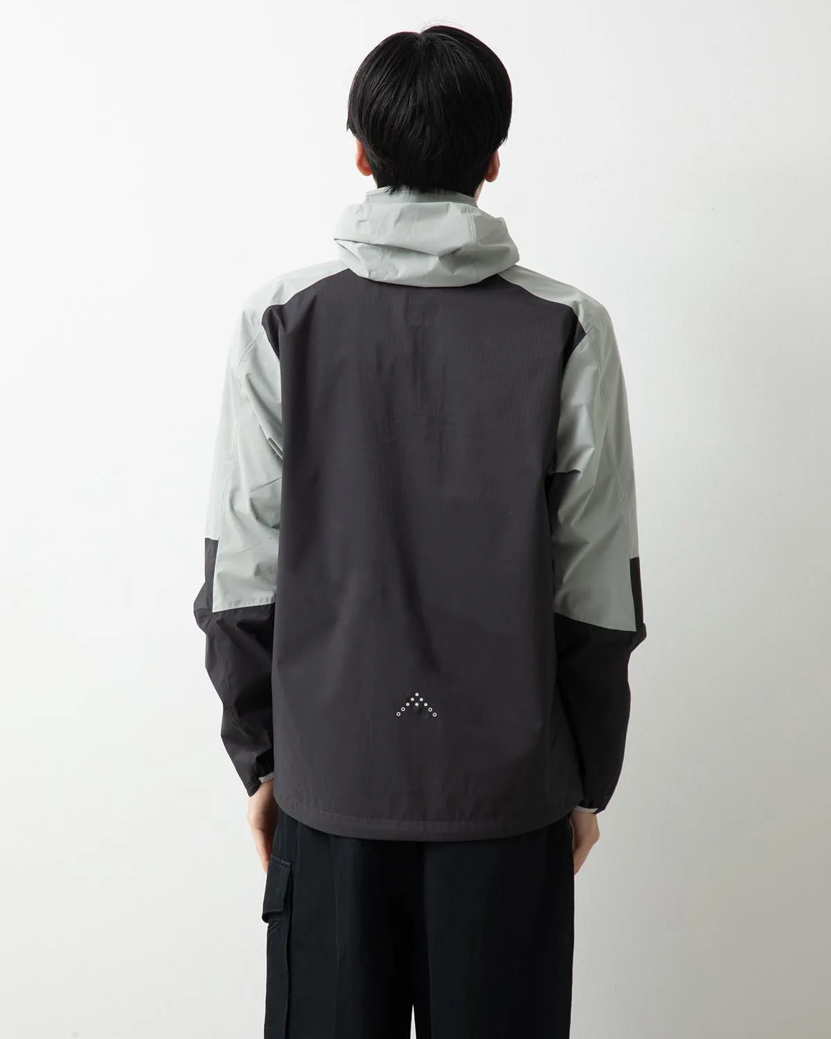 DOWNPOUR TRAIL LIGHT JACKET