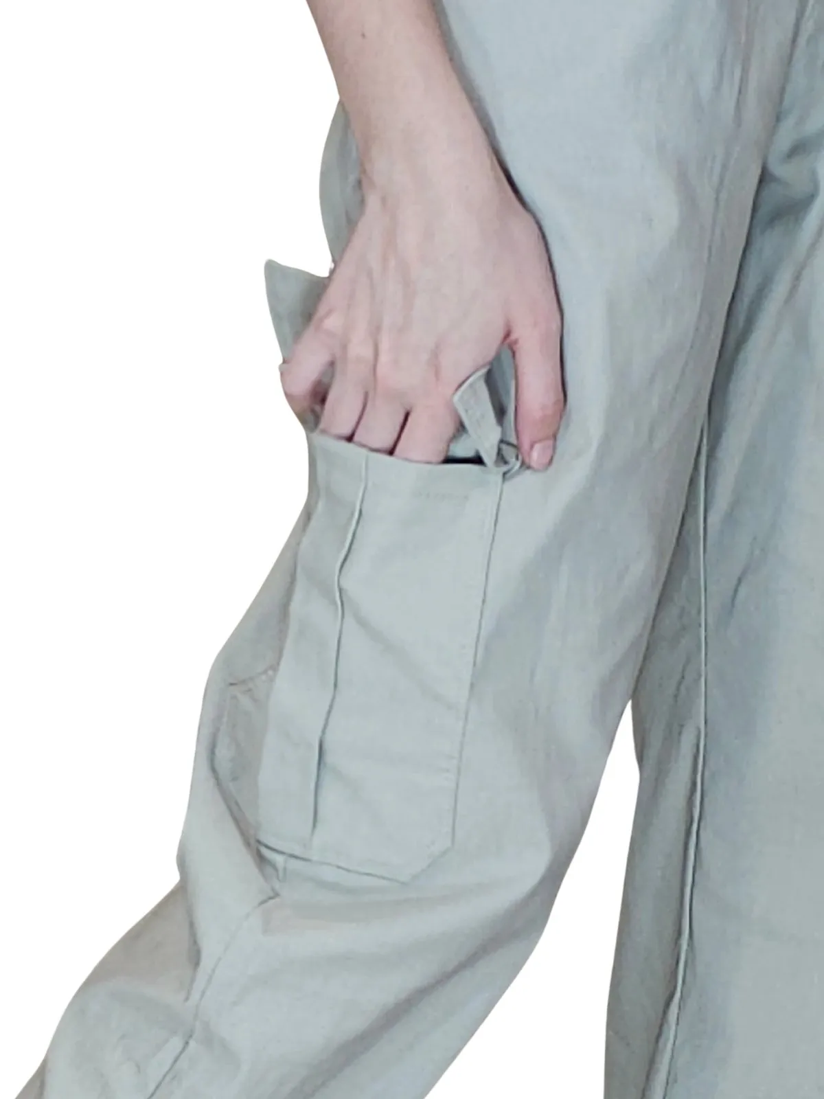Khaki Oversized Cargo Pants – Stretchable & Trendy