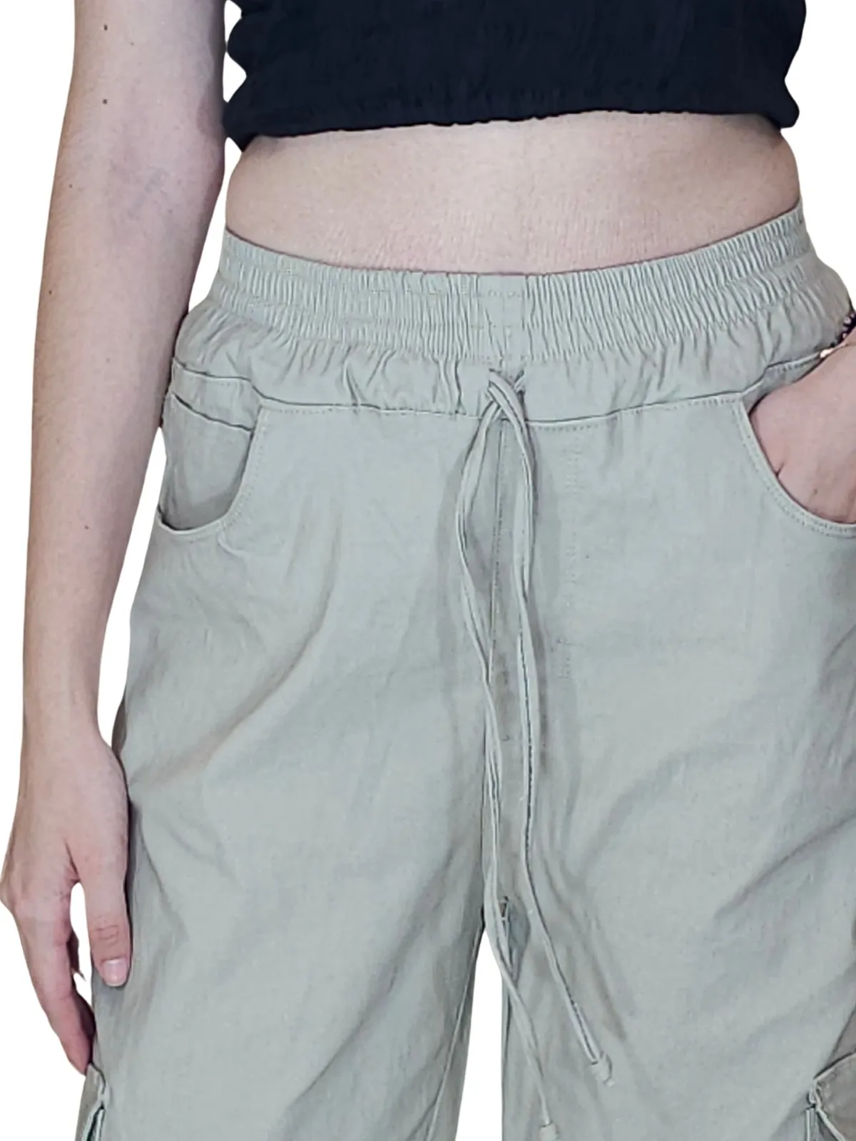 Khaki Oversized Cargo Pants – Stretchable & Trendy