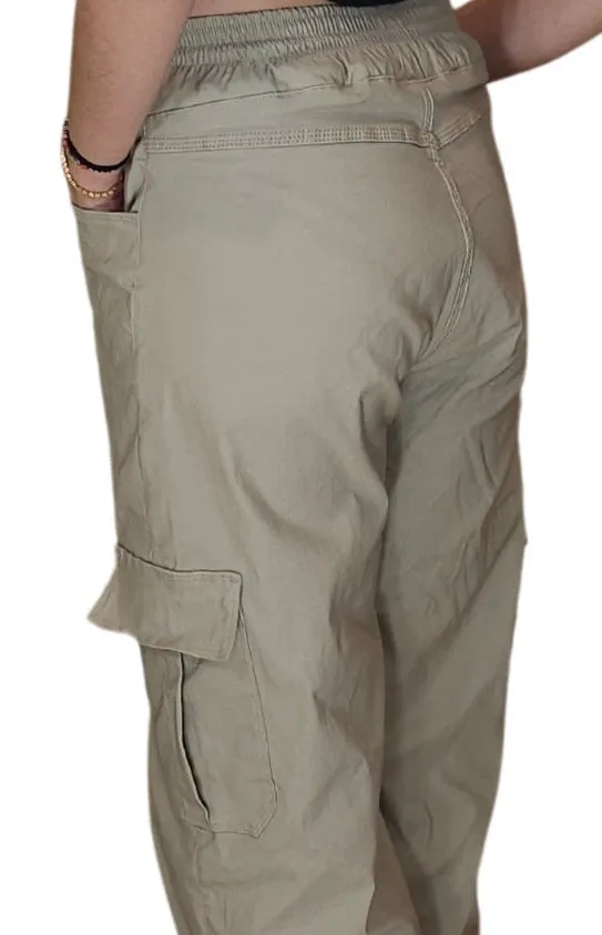Khaki Oversized Cargo Pants – Stretchable & Trendy