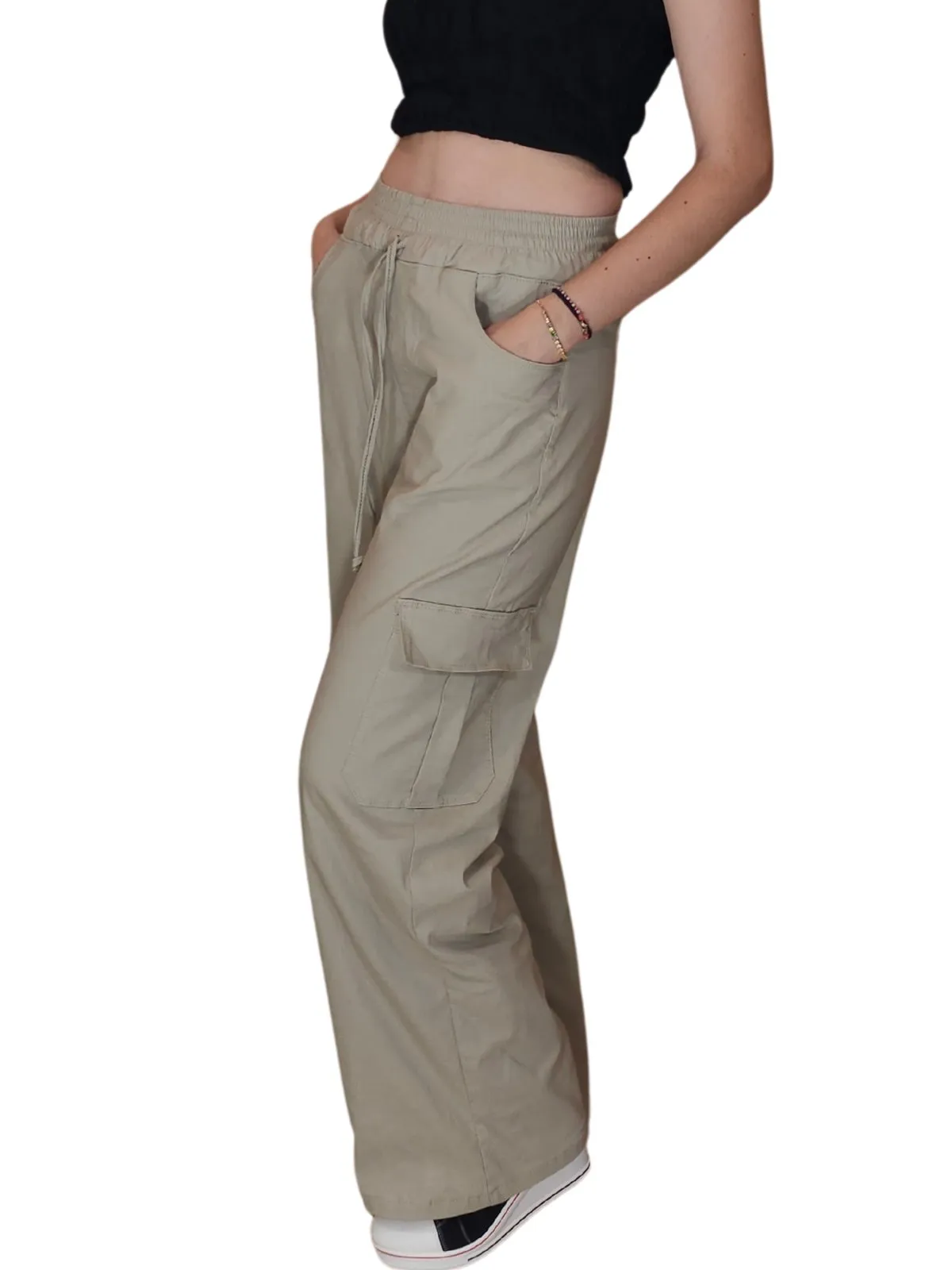 Khaki Oversized Cargo Pants – Stretchable & Trendy