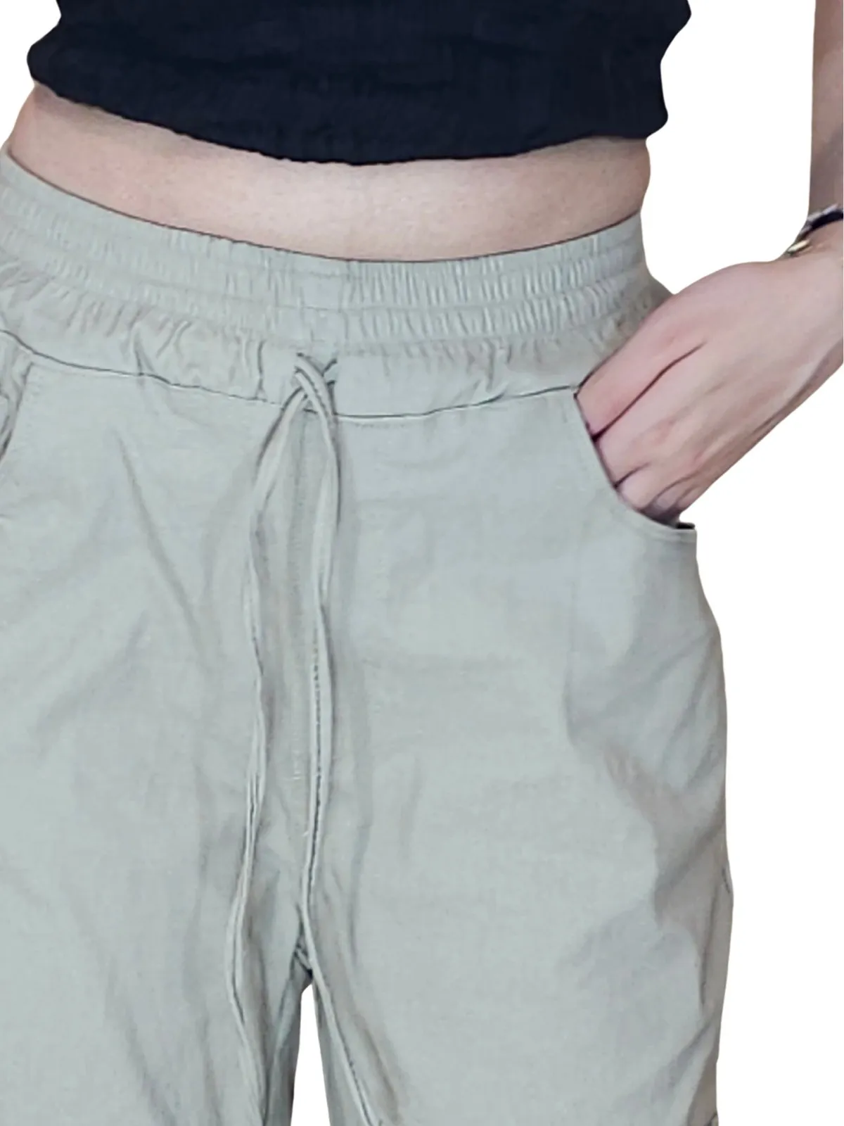 Khaki Oversized Cargo Pants – Stretchable & Trendy