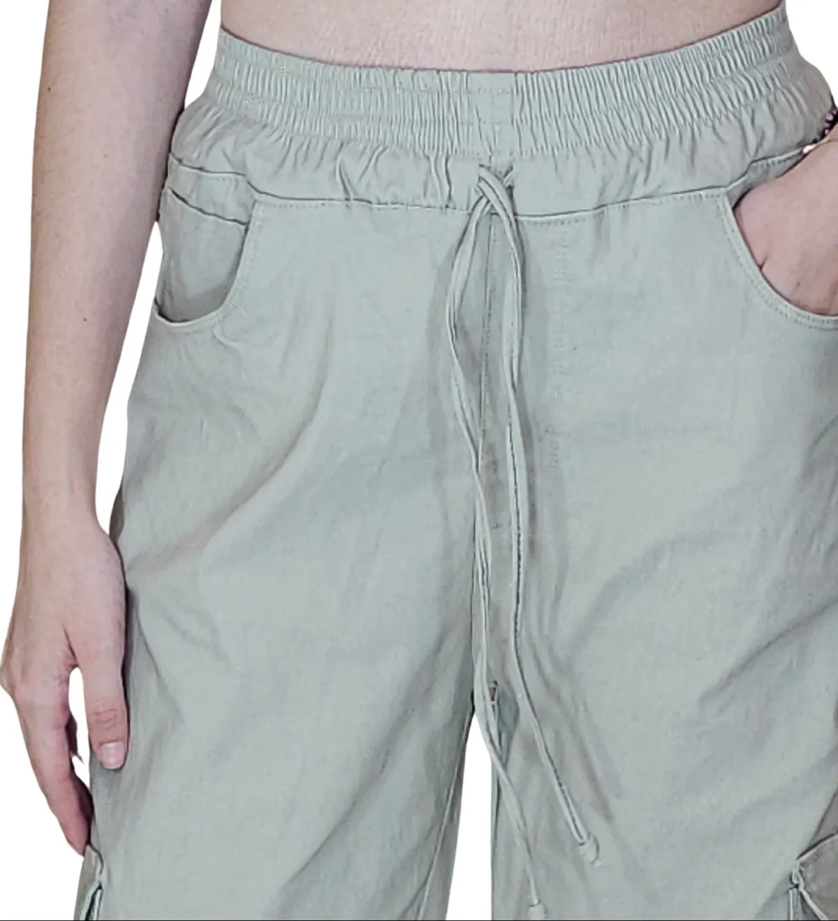 Khaki Oversized Cargo Pants – Stretchable & Trendy