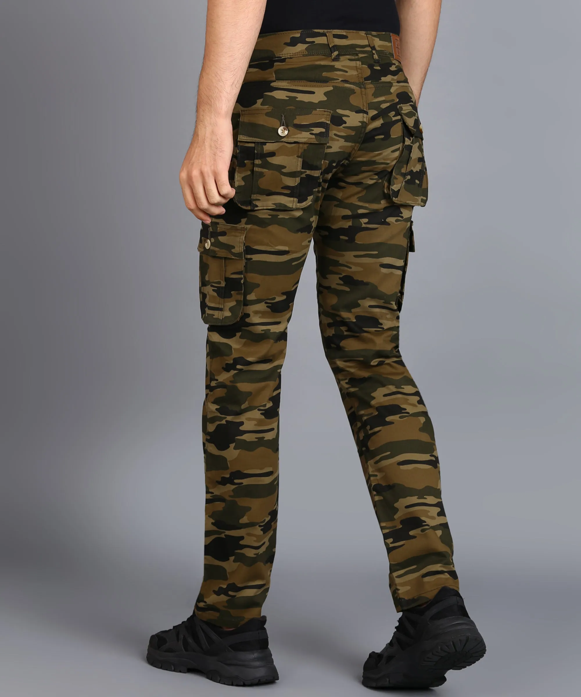 Men's Green Regular Fit Military Camouflage Cargo Chino Pant with 6 Pockets