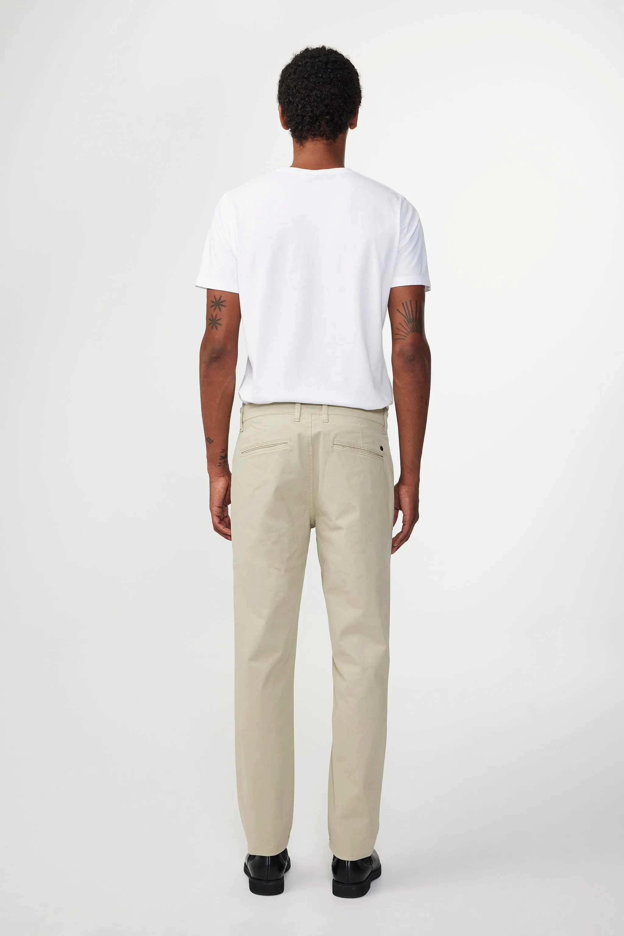 NN07 Marco 1400 Classic Chino in Fog