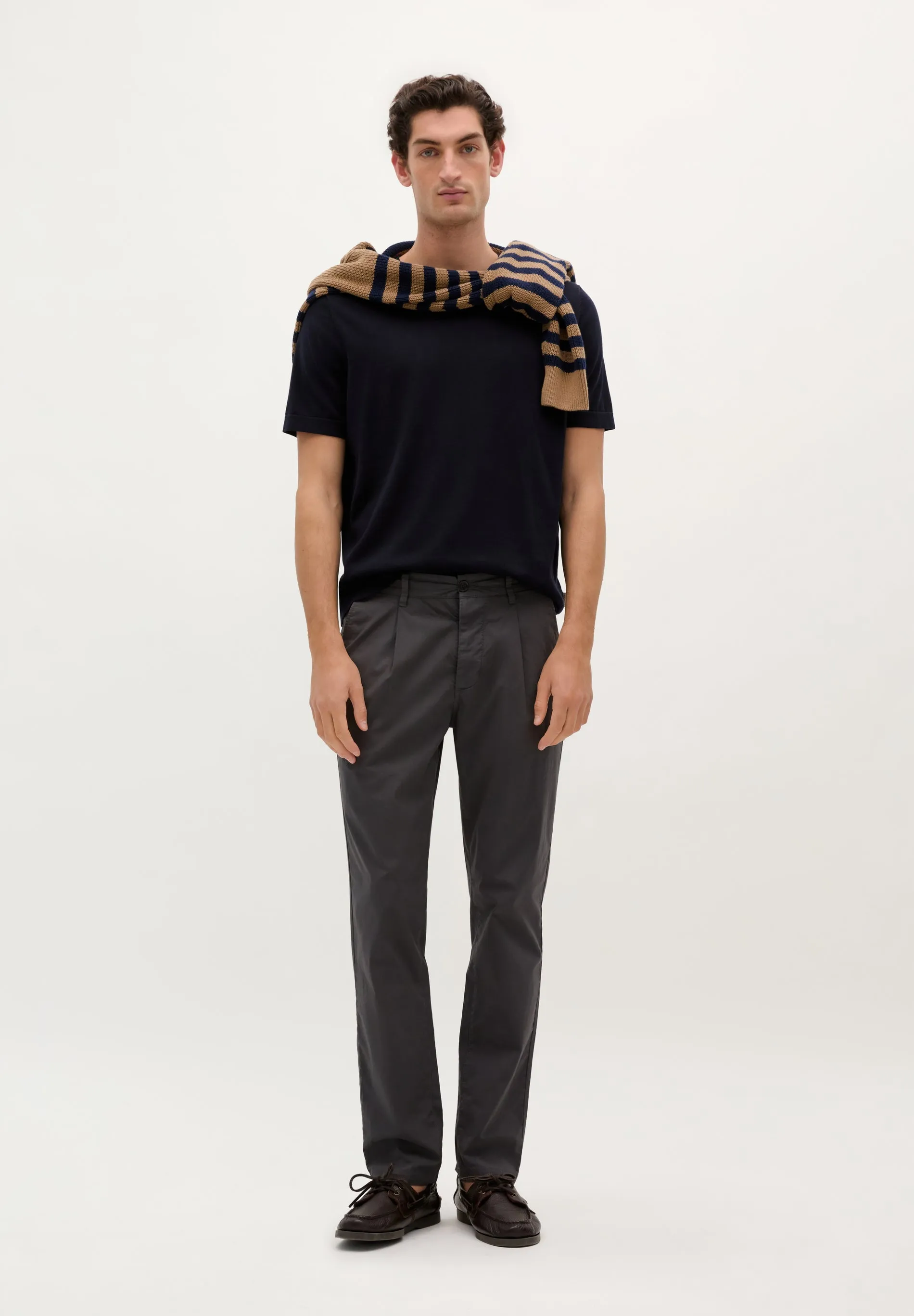 PLEATED CHINO TROUSERS