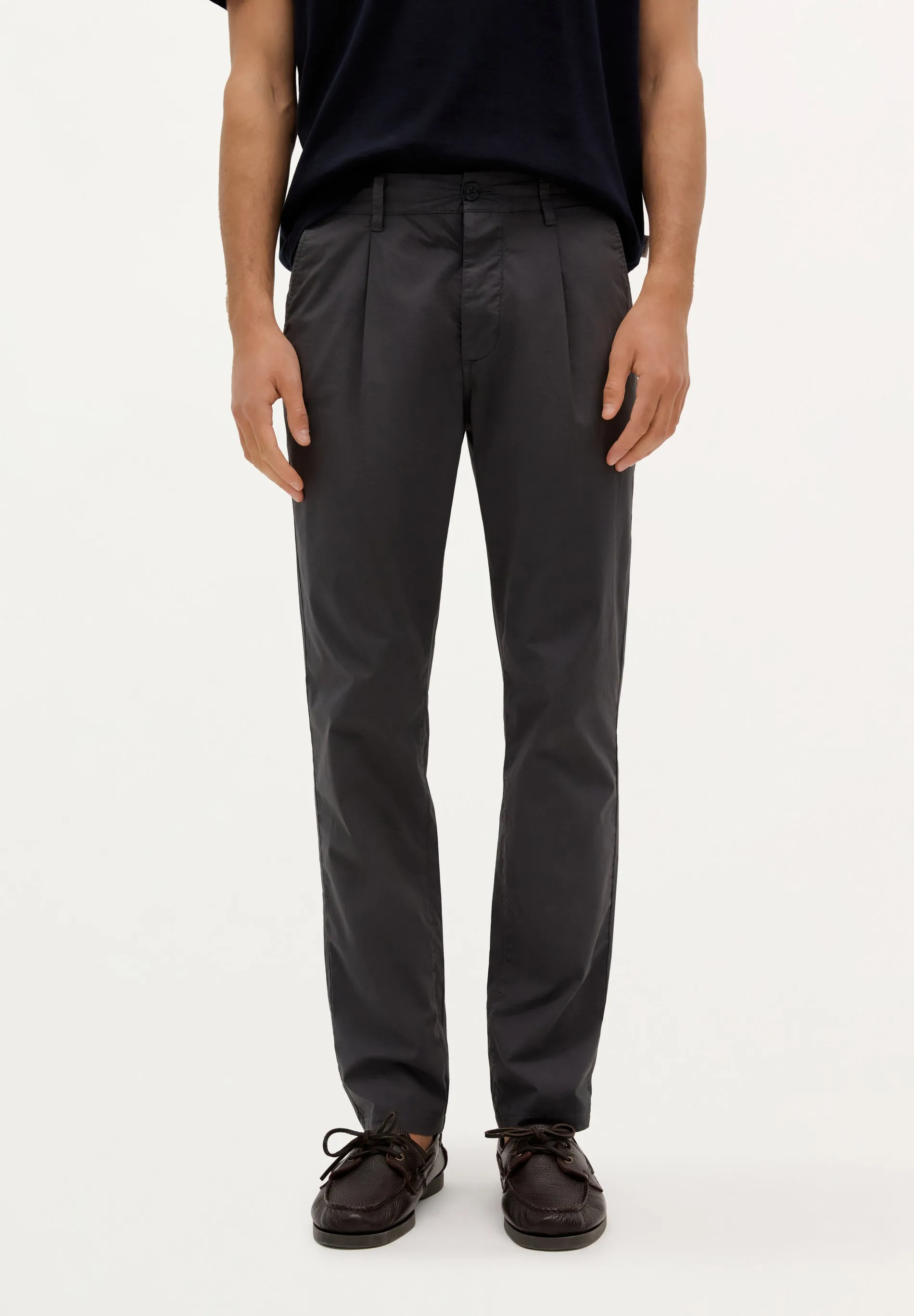 PLEATED CHINO TROUSERS